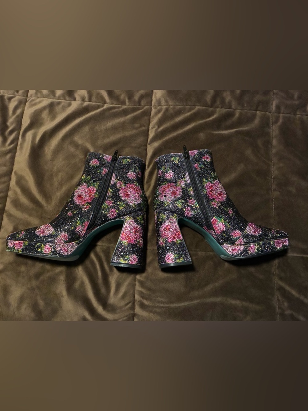 Betsey Johnson brand, size 7.5, Floral Embellished Black Platform Ankle Boots - Picture 8 of 8